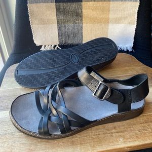 Black Leather Strap Women US size 8 Chaco Sandals UK 6 EUR 39